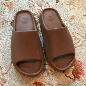Adidas Yeezy slides